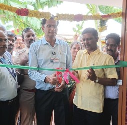 வளவந்தாங்கல் கிராமத்தில் சமூக பொறுப்பு திட்டத்தில் ரூ.60 லட்சம் மதிப்பில் புதிதாக கட்டப்பட்ட பள்ளியின் கூடுதல் வகுப்பறை