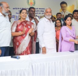 சென்னை அண்ணாநகர் பகுதியில் நடந்த உங்களுடன் ஸ்டாலின் திட்ட முகாம்