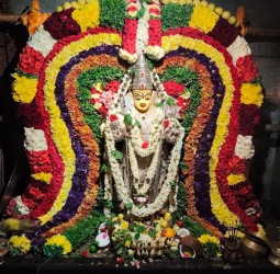 ஜம்புநதியில் ஆடி 18 நிகழ்ச்சி