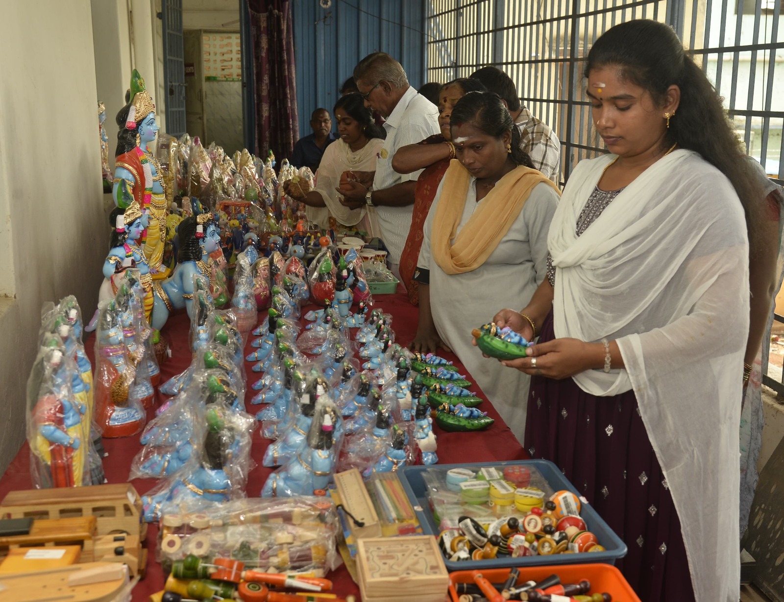 கிருஷ்ணர் பொம்மைகள் கண்காட்சி