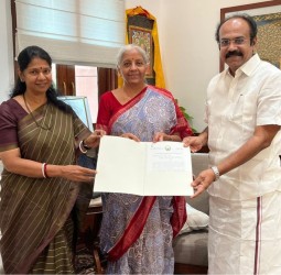 குளச்சல் துறைமுக மேம்பாட்டுக்கான நபார்டு வங்கி நிதிஉதவியை விரைவில் விடுவிக்ககோரி மனு