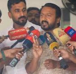 பாலியல் புகாரில் சிக்கிய பாலக்காடு காங்கிரஸ் எம்எல்ஏ ராகுல் மீது போலீஸார் வழக்குப் பதிவு