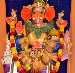 பிரதிஷ்டை செய்யப்பட்டுள்ள பஜனை விநாயகர்