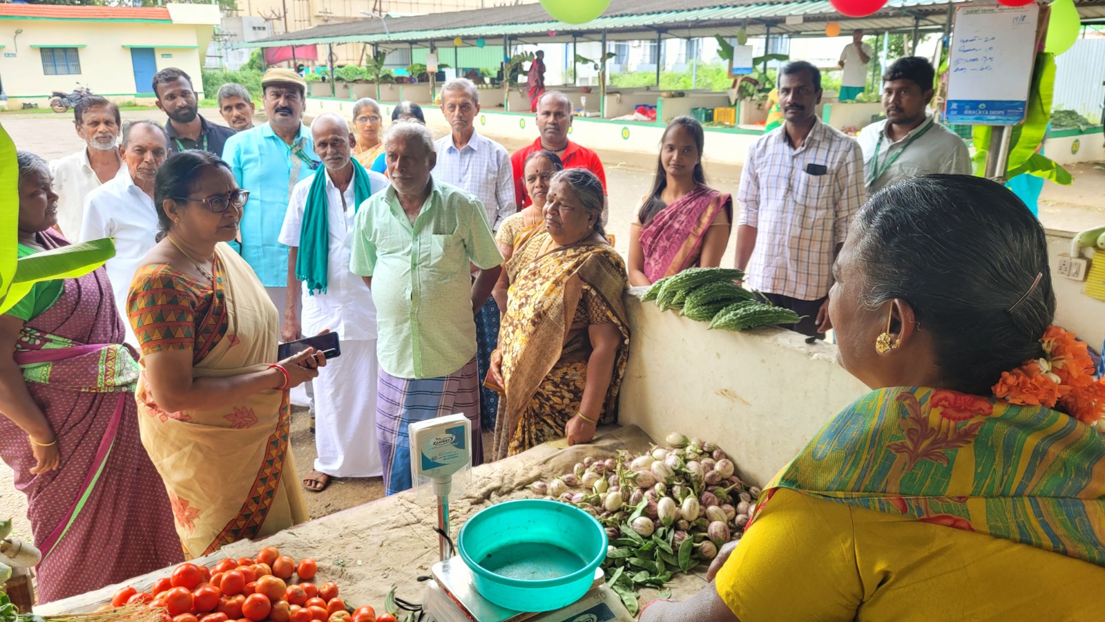 பொள்ளாச்சி உழவர் சந்தை தொடங்கப்பட்டு 25 ஆண்டுகள் நிறைவு