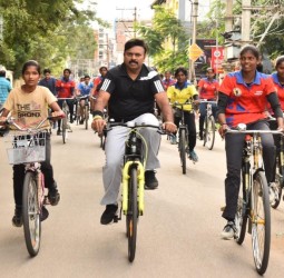 தர்மபுரியில் நடந்த மிதிவண்டி பேரணி