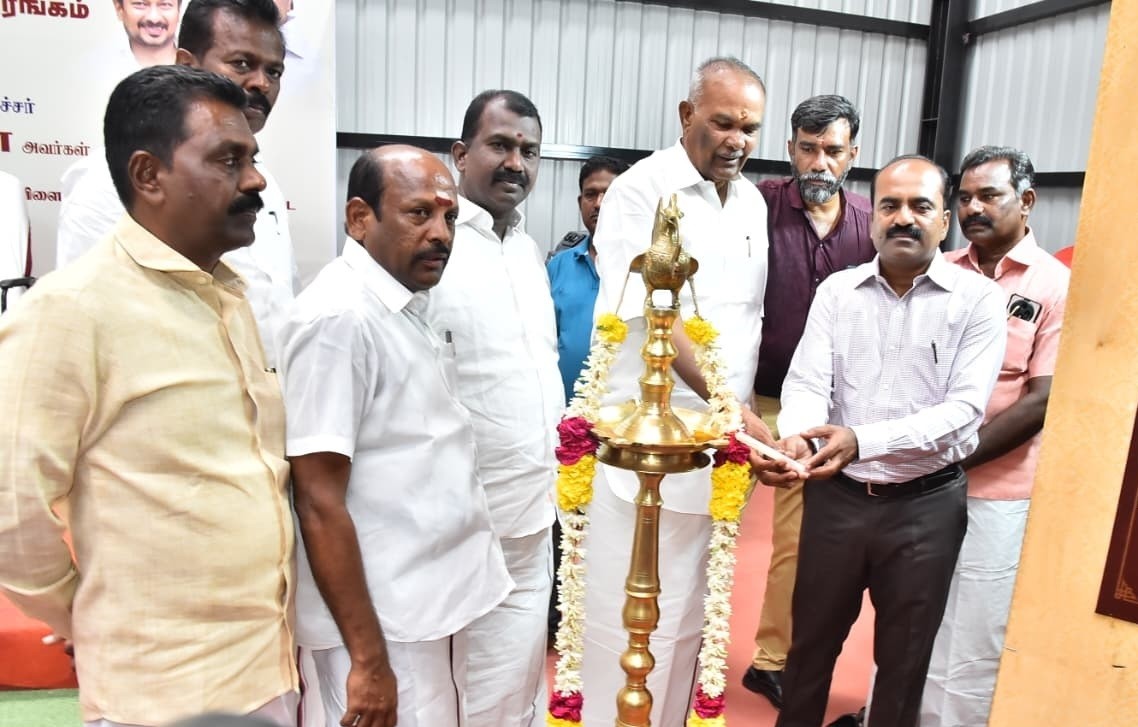 அண்ணா விளையாட்டு அரங்க வளாகத்தில் ரூ.1 கோடியில் அமைக்கப்பட்டுள்ள பாரா விளையாட்டு மைதான திறப்பு விழா