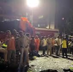 மகாராஷ்டிராவில் அடுக்குமாடி குடியிருப்பு இடிந்து விபத்து: பலி எண்ணிக்கை 15 ஆக அதிகரிப்பு