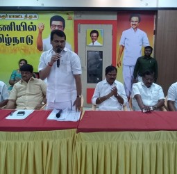 கரூர் கலைஞர் அறிவாலயத்தில் திமுக மாவட்ட செயற்குழுக் கூட்டம்