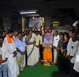 இந்து அமைப்பினர் மோட்சதீபம் ஏற்றி மவுன அஞ்சலி