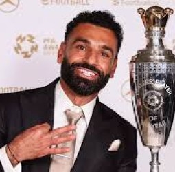 3வது முறை - சிறந்த விளையாட்டு வீரருக்கான விருதை வென்ற முகமது சாலா