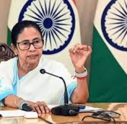 மத்திய அரசு நிதியை தராததால் மாநில கருவூலத்தில் பெரும் சுமை - மம்தா பானர்ஜி