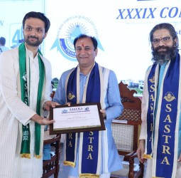 சாஸ்த்ரா நிகர்நிலைப் பல்கலைக்கழகத்தில் நேற்று நடந்த 39 -வது பட்டமளிப்பு விழா