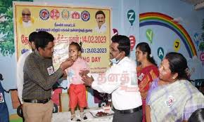 நீலகிரி மாவட்டத்தில் 2.51 லட்சம் பேருக்கு குடற்புழு நீக்க மாத்திரைகள் வழங்கும் பணி: கலெக்டர் லட்சுமி பவ்யா தொடங்கி வைத்தார்