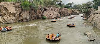 ஒகேனக்கல் காவிரியில் பரிசல் இயக்க அனுமதி! சுற்றுலா பயணிகள் மகிழ்ச்சி