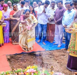 கோவை அரசு கலை கல்லூரி மற்றும் அரசு மகளிர் கல்லூரியில் புதிய வகுப்பறைகள் கட்டுவதற்கான பூமி பூஜை