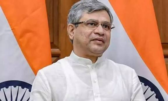 2 ஆயிரம் கி.மீ. ரெயில் பாதை ‘கவச்’ அமைப்பின் கீழ் கொண்டு வரப்பட்டுள்ளது - மத்திய மந்திரி தகவல்