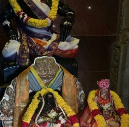 உக்கல் மடாவளம் ஸ்ரீ காமாட்சி அம்பாள் கோயிலில் ஸ்ரீ சந்திரமவுலீஸ்வரருக்கு சிறப்பு பூஜை: