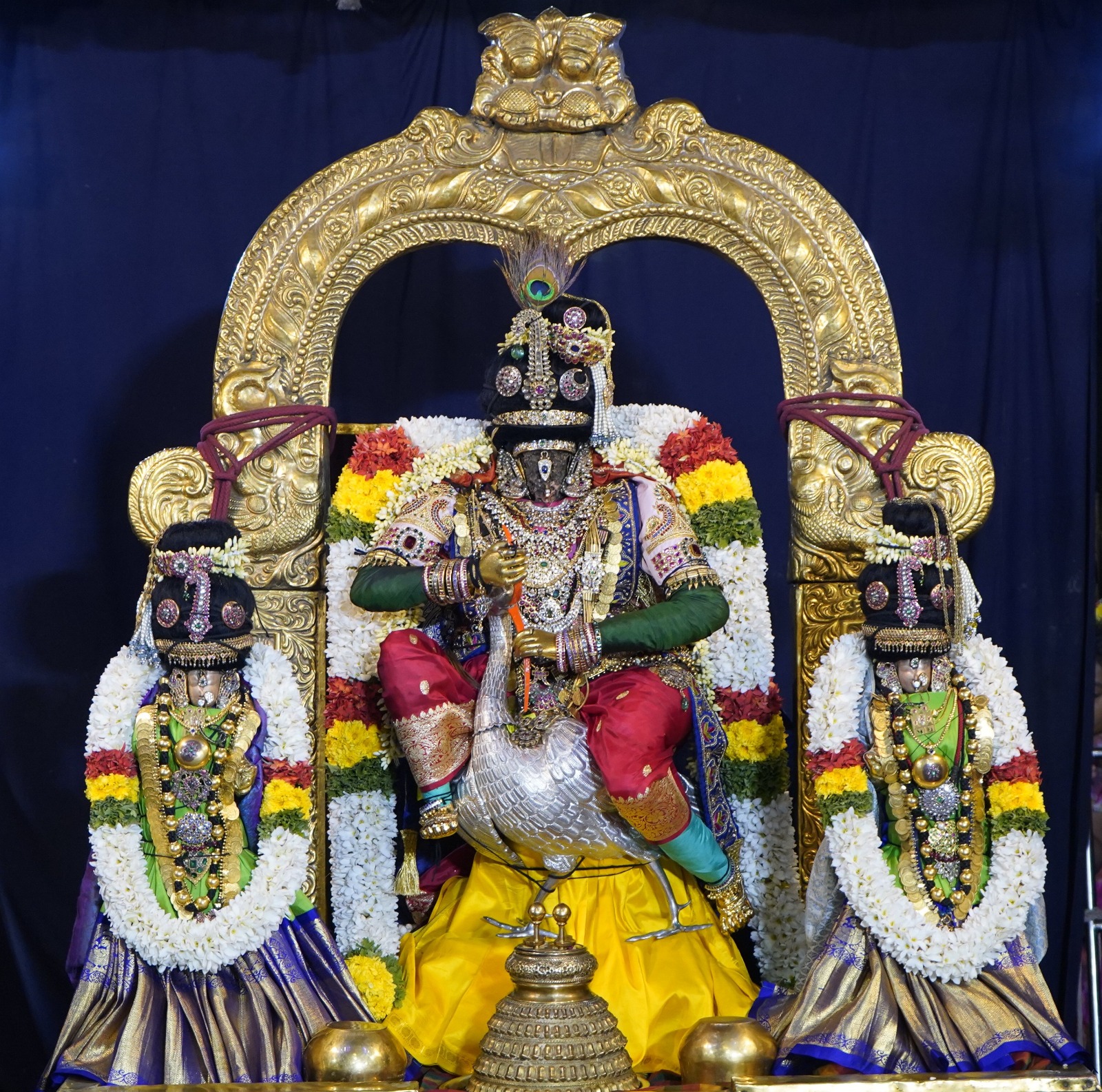 ஸ்ரீபகாசுர வதம் திருக்கோலத்தில் பக்தர்களுக்கு சுவாமி அருள்பாலித்தார்.