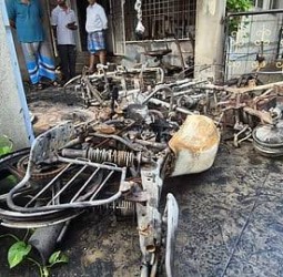 சார்ஜ் போடப்பட்ட இ-பைக் உடன் மேலும் 2 பைக்குகள் எரிந்து சேதம் - கடலூர் போலீஸ் விசாரணை