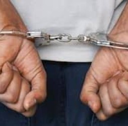 மூதாட்டியை கொலை செய்து நகை கொள்ளை: 3 பேர் கைது