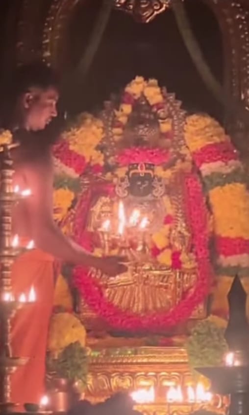 உக்கல் அருள்மிகு மடாவளம் ஸ்ரீ காமாட்சி அம்பாள் கோயிலில் மகா ஆரத்தி தரிசனம்:.....