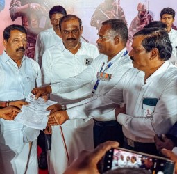 முன்னாள் ராணுவத்தினருடன் பாஜக மாநிலத் தலைவர் நயினார் நாகேந்திரன் கலந்துரையாடினார்