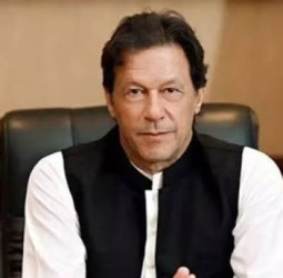 பாகிஸ்தான் முன்னாள் பிரதமர் இம்ரான் கான் நலமாக உள்ளார் - சகோதரி தகவல்