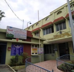 கூத்தாநல்லூர் அருகே ரூ.8 லட்சத்தில் அரசு ஆரம்ப சுகாதார நிலையம் புனரமைப்பு: சமூக ஆர்வலருக்கு மக்கள் பாராட்டு