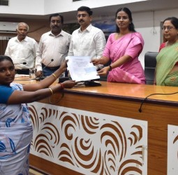 நாமக்கல்லில் பயனாளிகளுக்கு நலத்திட்ட உதவி