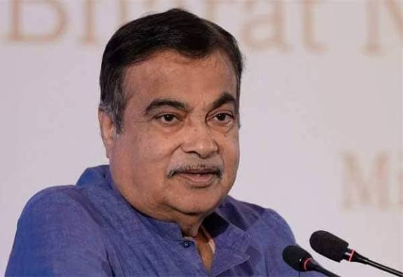 கொரோனாவில் இறந்தவர்களை விட சாலை விபத்துகளில் இறந்தவர்கள் அதிகம் : மத்திய அமைச்சர் தகவல்