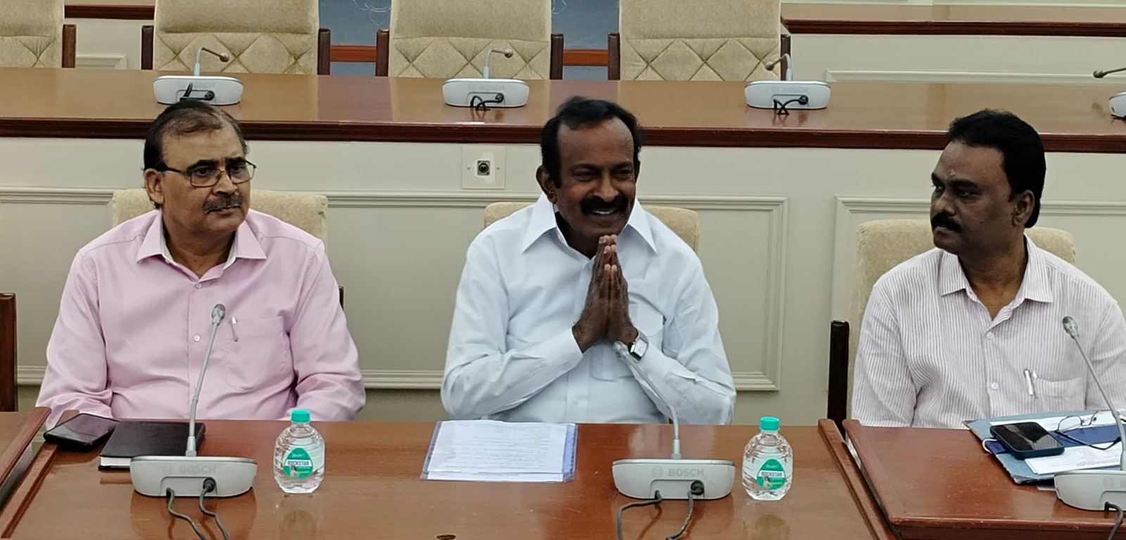 பல்வேறு கோரிக்கைகள் குறித்து அமைச்சர் முத்துசாமி முன்னிலையில் நேற்று தொழிற்சங்கத்தினர் பேச்சு