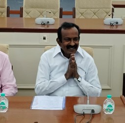 பல்வேறு கோரிக்கைகள் குறித்து அமைச்சர் முத்துசாமி முன்னிலையில் நேற்று தொழிற்சங்கத்தினர் பேச்சு