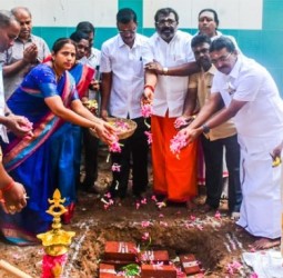 கோனியம்மன் கோவிலில் ரூ.81லட்சம் மதிப்பீட்டில் கட்டப்படும் அன்னதான கூடத்துக்கு அடிக்க்ல்