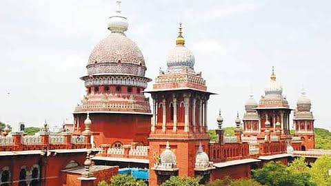 குழந்தைகளின் விருப்பத்துக்கு முன்னுரிமை: உயா்நீதிமன்றம் அறிவுறுத்தல்