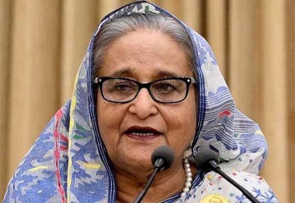 வங்கதேசத்தில் சிறுபான்மையினர் எரித்துக் கொல்லப்படும் அட்டூழியம்: ஷேக் ஹசீனா குற்றச்சாட்டு