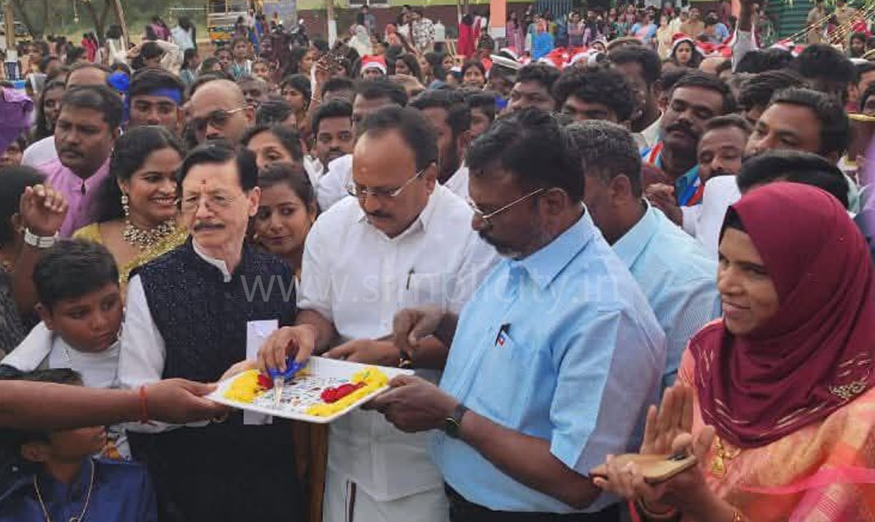 கிணத்துக்கடவு தனியார் கல்வி நிறுவன ஆடிட்டோரியம் திறப்பு, கிறிஸ்துமஸ் விழா