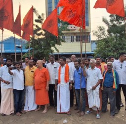 தமிழக அரசை கண்டித்து இந்து முன்னணி, பாஜகவினர் ஆர்ப்பாட்டம்