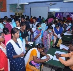 தருமபுரி தனியார்துறை வேலைவாய்ப்பு முகாமில் 871 பேருக்கு பணி ஆணை