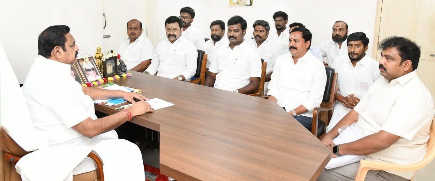 அதிமுக ஐடி பிரிவு செயல்பாடுகள் குறித்து ஆலோசனை