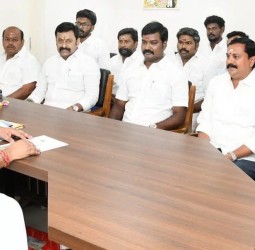 அதிமுக ஐடி பிரிவு செயல்பாடுகள் குறித்து ஆலோசனை