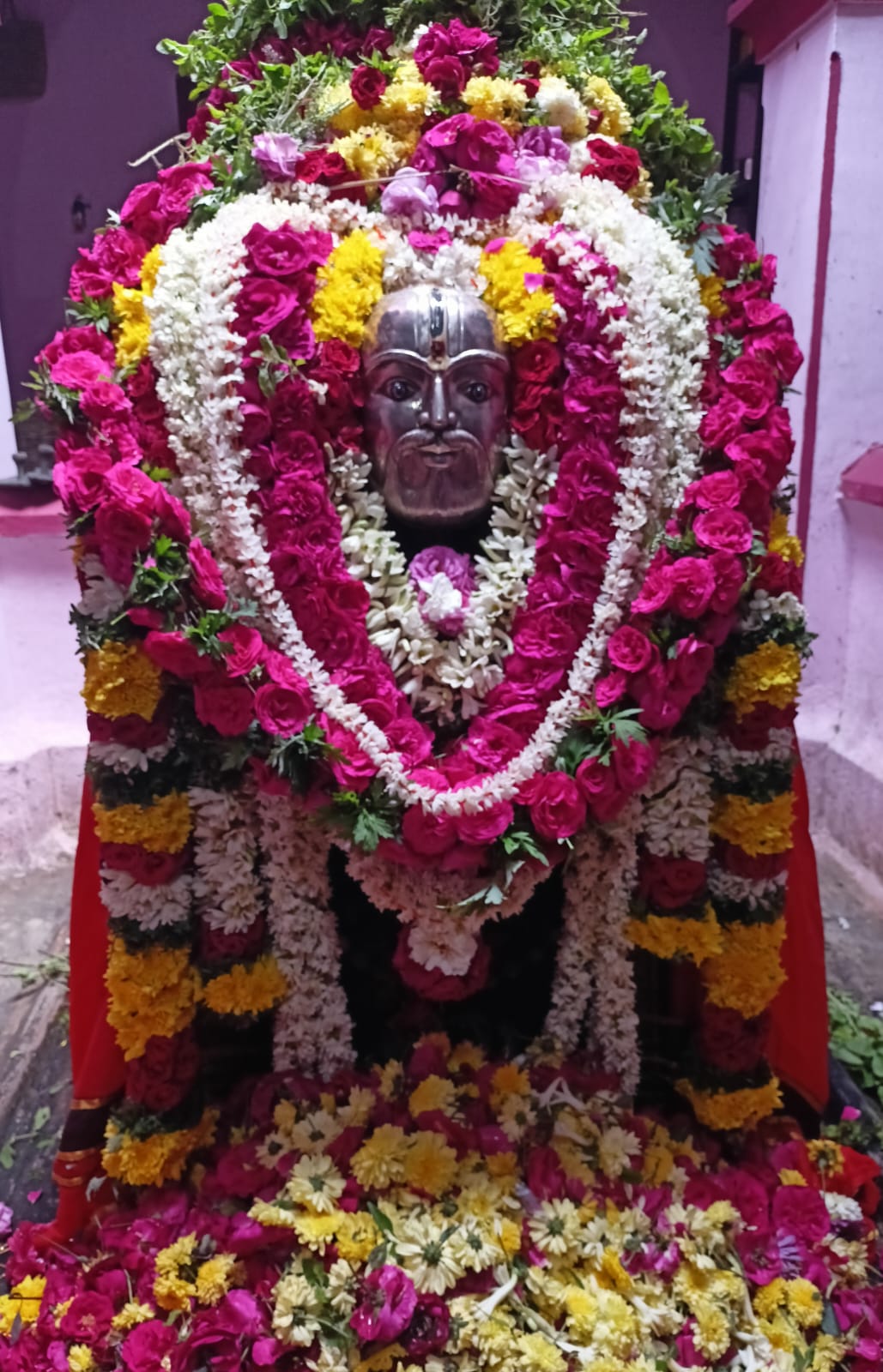 மகான் ஸ்ரீ ராகவேந்திரரின் இன்றைய(11.12.2025) அருட்காட்சி