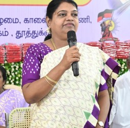 தூத்துக்குடி கலைஞர் அரங்கில் வடக்கு மாவட்ட மகளிர் அணி மற்றும் மகளிர் தொண்டரணி ஆலோசனைக் கூட்டம்