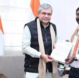 குமரி மாவட்டத்திற்கு புதிய ரெயில்வே திட்டங்கள்: மத்திய அமைச்சரிடம் விஜய் வசந்த் எம்.பி. கோரிக்கை