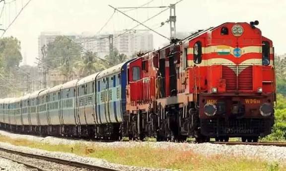 இண்டிகோ விமான சேவை ரத்து: சென்னை – பெங்களூர் இடையே சிறப்பு ரெயில்