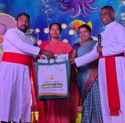 தூத்துக்குடி பனிமய மாதா கோயில் வளாகத்தில் கிறிஸ்துமஸ் விழா