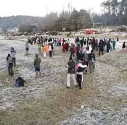 ஊட்டி உறைபனியை காண செல்லும் சுற்றுலா பயணிகளுக்கு வனத்துறையினர் தடை