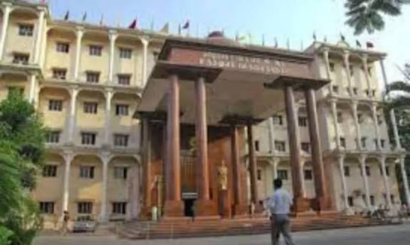 தமிழ்நாடு டாக்டர் எம்ஜிஆர் மருத்துவ பல்கலை.யில் ரூ.12 கோடியில் புனரமைக்கப்பட்ட கட்டிடங்கள்: அமைச்சர் திறந்து வைத்தார்