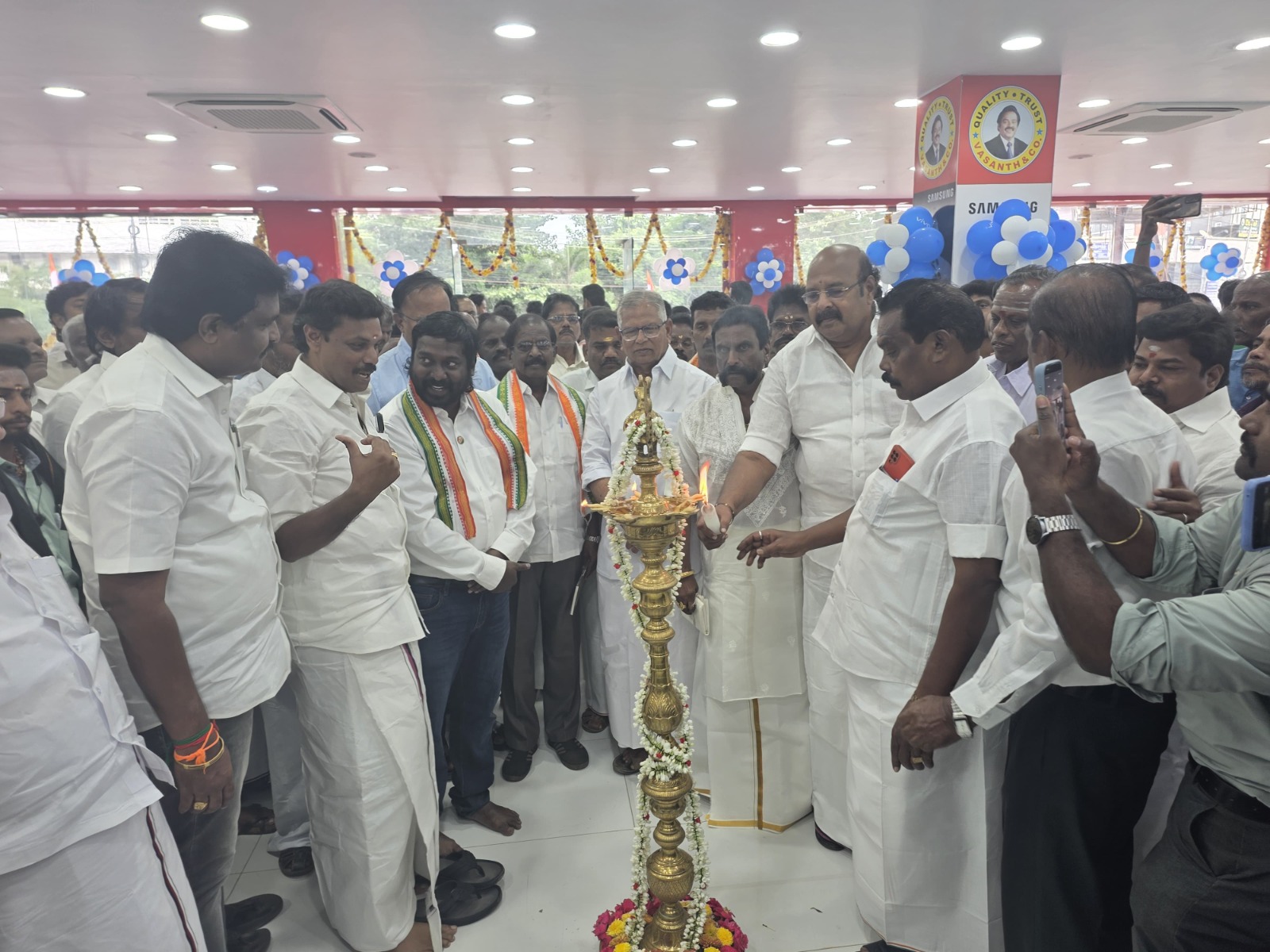 வசந்த் & கோ வின் 144-வது கிளை திறப்பு விழா