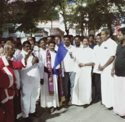 சீர்காழியில் அன்பின் வார்த்தைகள் திருச்சபை சார்பில் கிறிஸ்துமஸ் ஊர்வலம் மற்றும் பெருவிழா