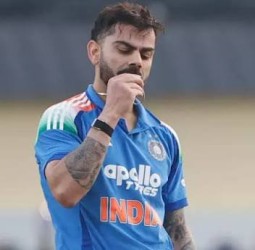 சர்வதேச கிரிக்கெட்: சச்சினின் வாழ்நாள் சாதனையை தகர்த்த விராட் கோலி